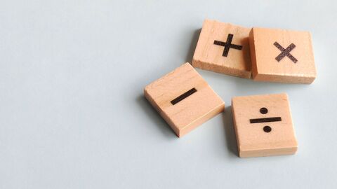 Holzplättchen mit Rechenfunktionen